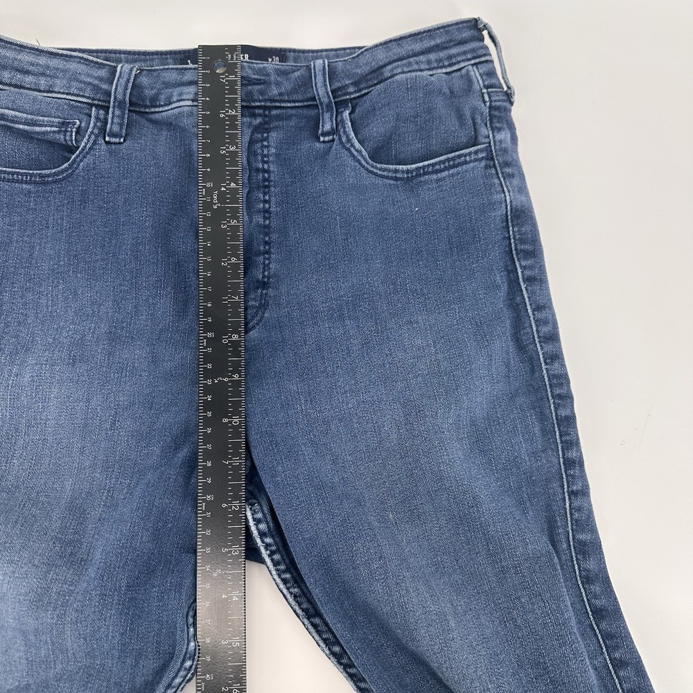Hollister Ultra High-Rise, Super Skinny 30x30 Ripped Style Soft Stretch - Picture 9 of 11